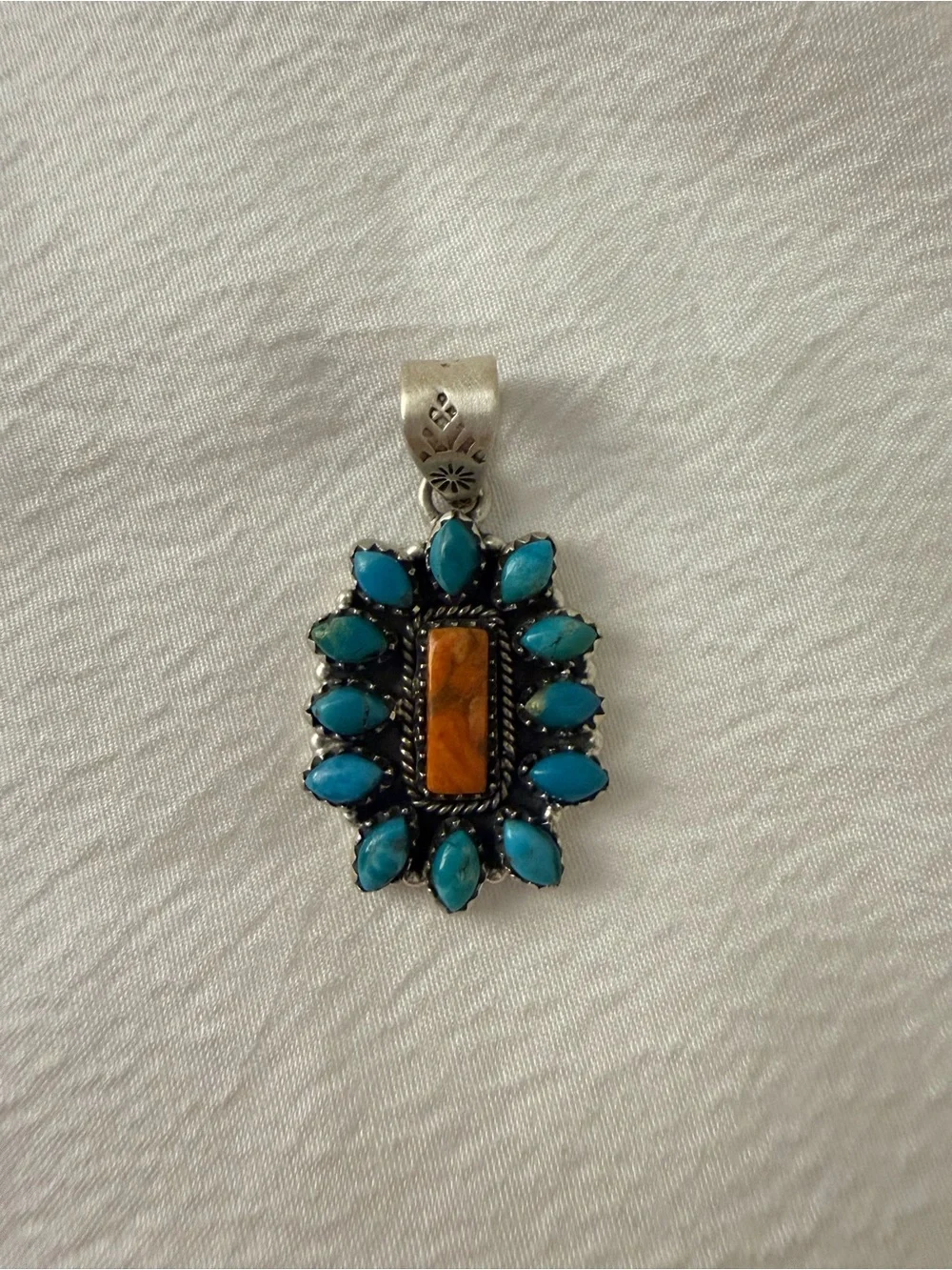 Nizhoni Traders - Kingman Turquoise and Orange Mojave Pendant. NWOT